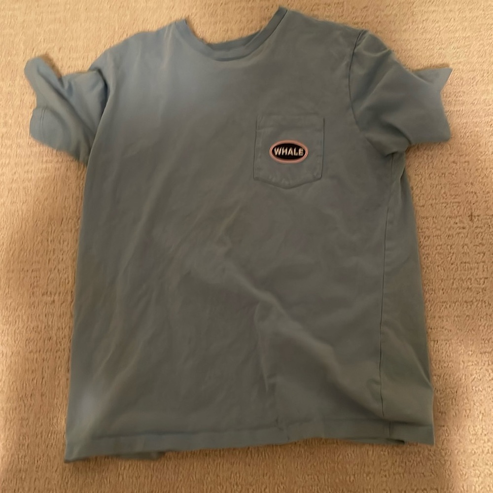 vineyard vines t shirt